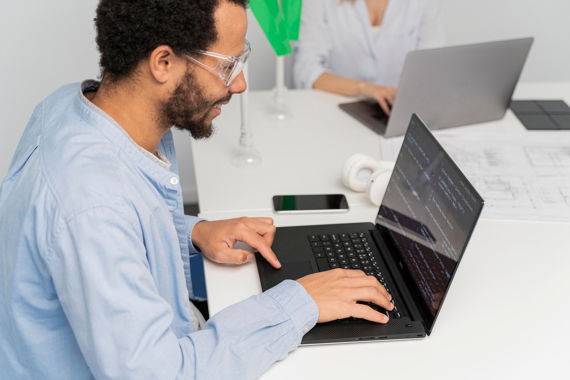 /uploads/Node_Js_Main_8e51a0424c.jpg